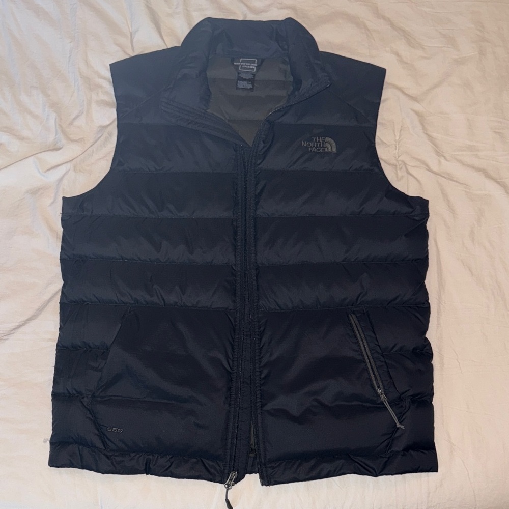 The North Face Men's Dark Puffer Vest